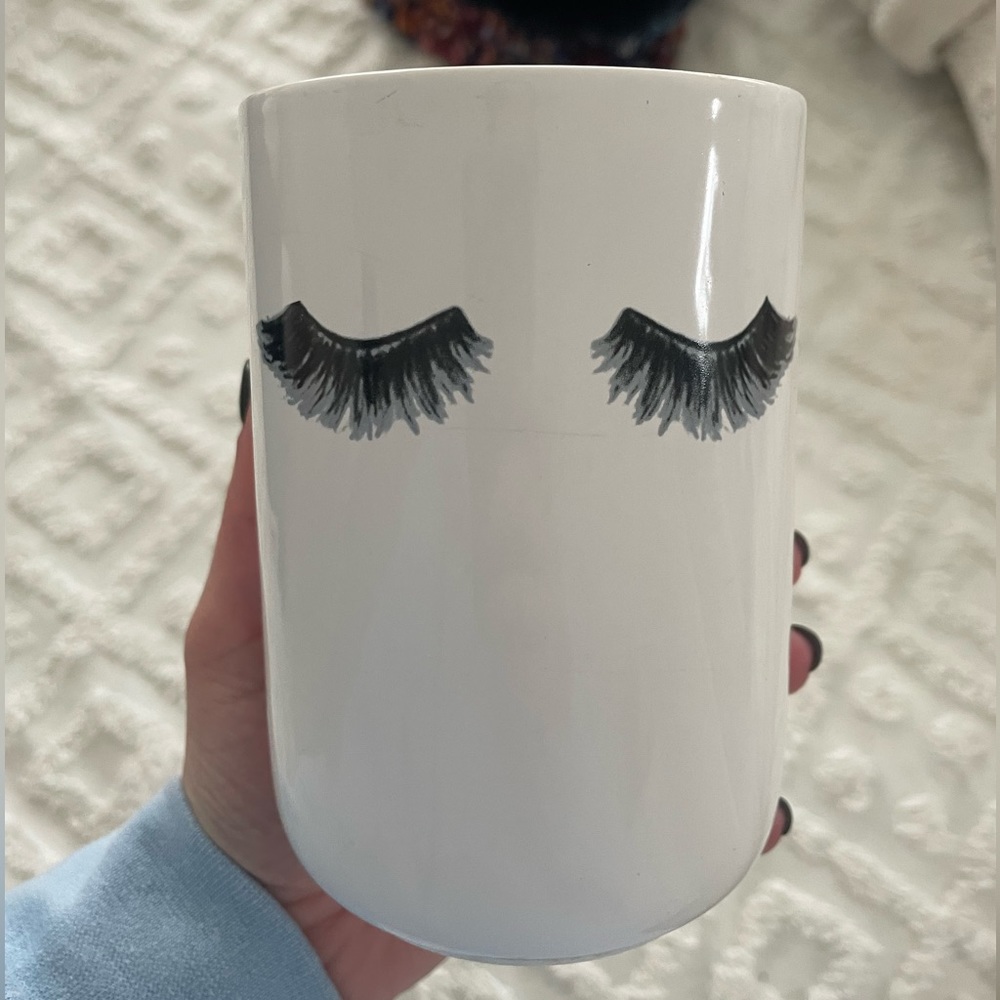 Eyelash Makeup Cup